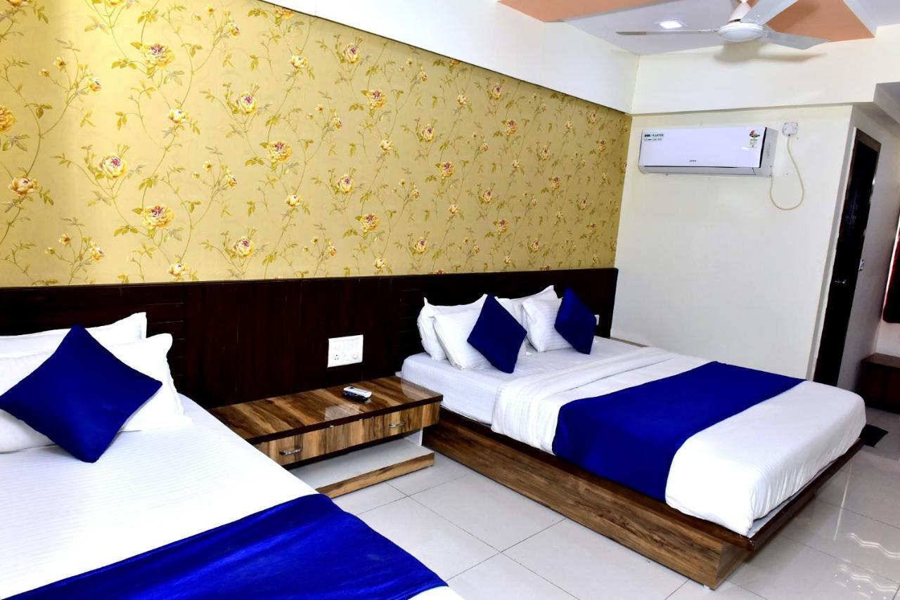 Hotel Peradiot Amhedabad Dış mekan fotoğraf